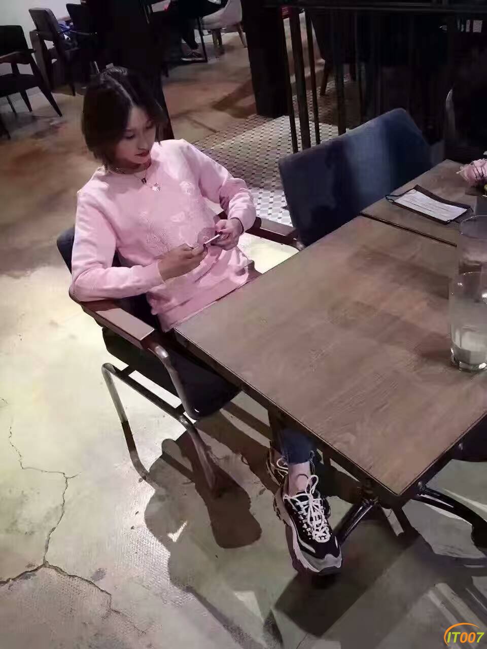 c2.jpg