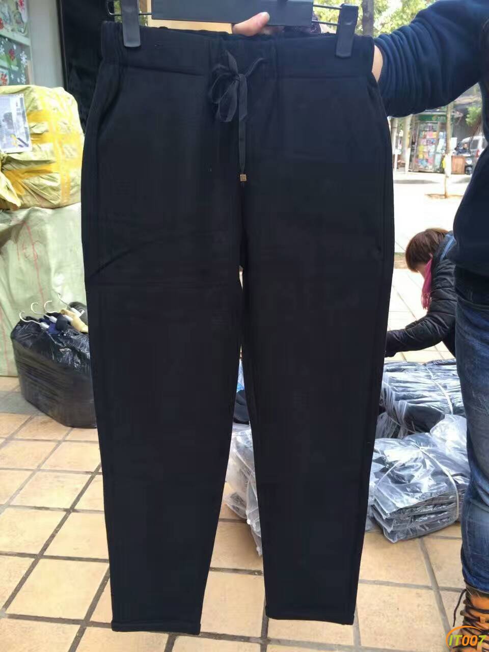 r1.jpg