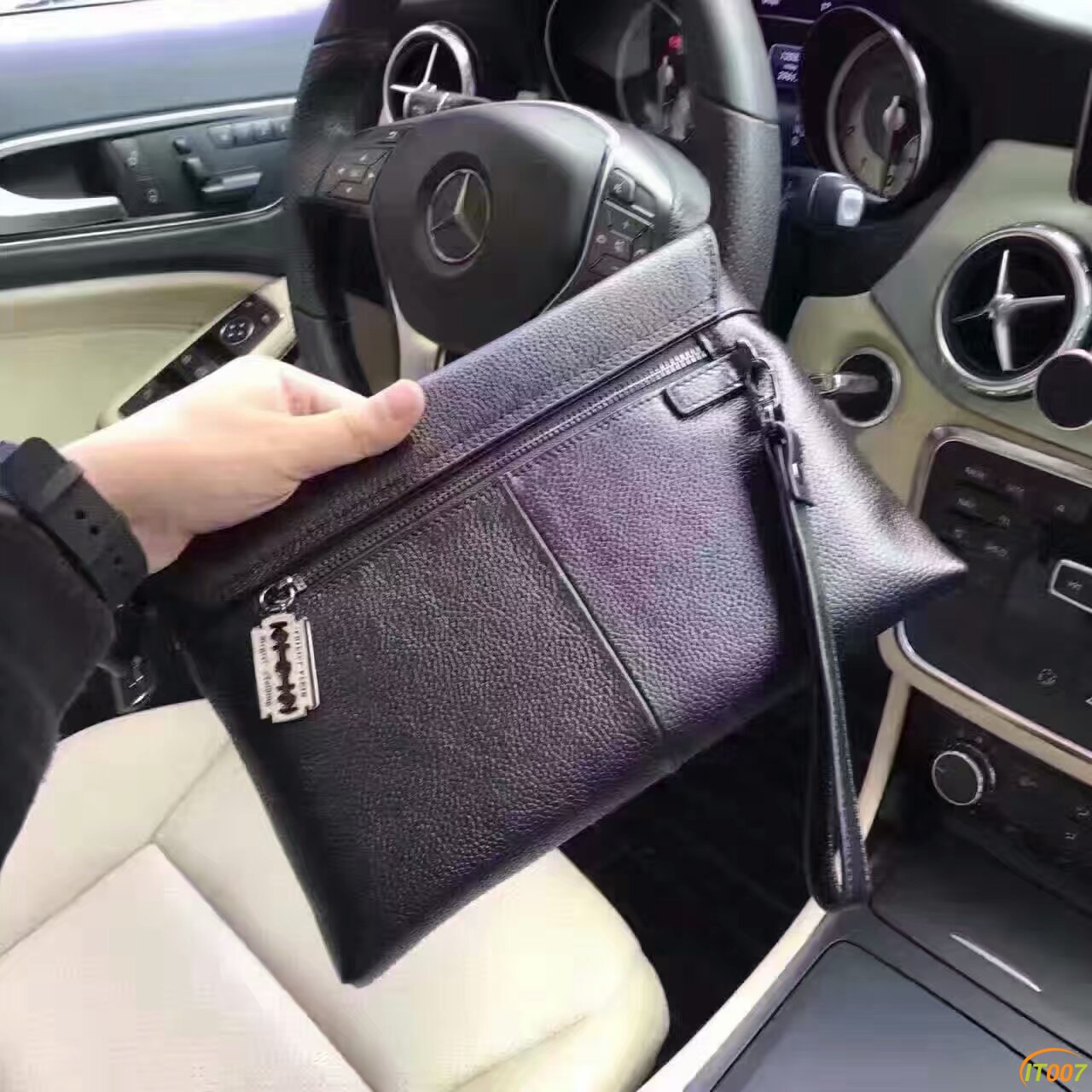 mmexport1483788687271.jpg