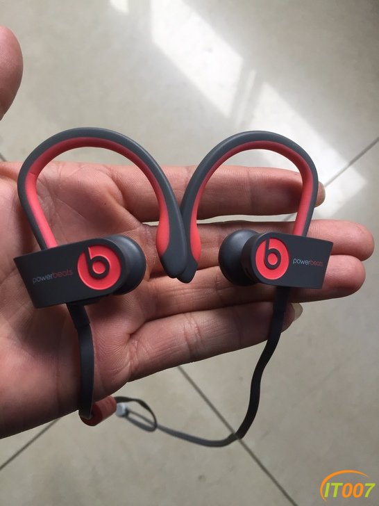 PowerBeats2(2).jpg