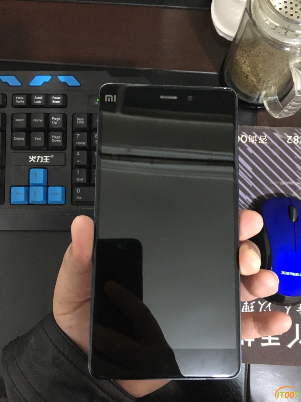 105229t5icvu53mxx511ff.jpg