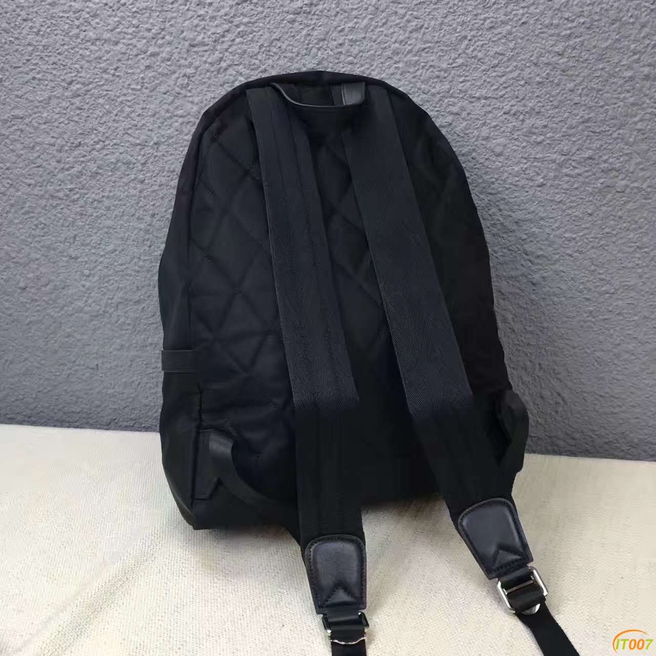 mmexport1490575053656.jpg