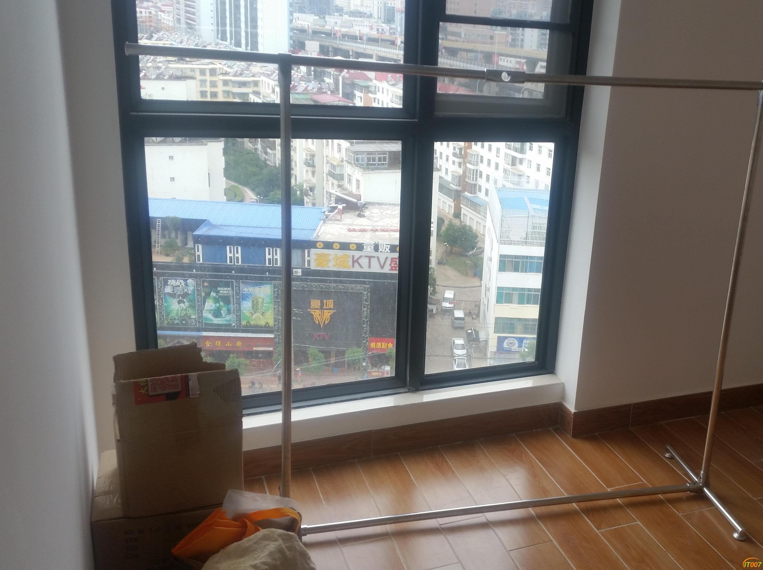 不锈钢落地晾衣架