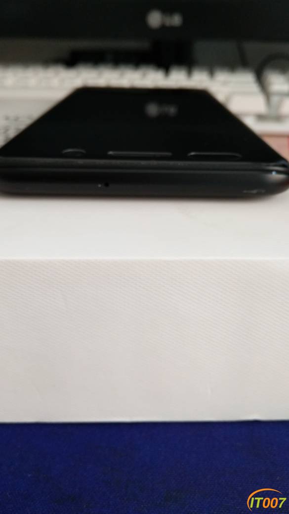 143220ts76x58jm5t66xjf.jpg