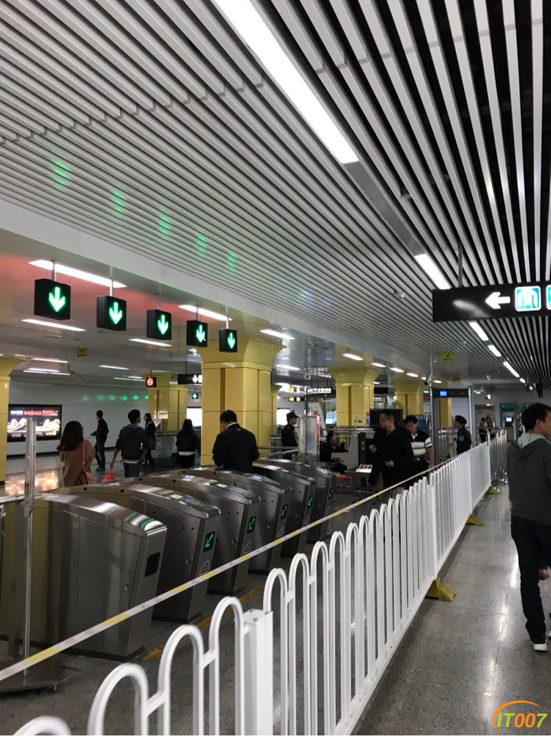 094050ceqf0gikny0zysy9.jpg