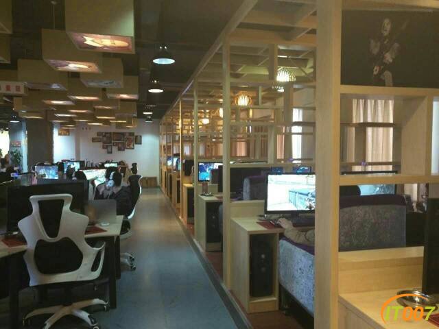 203312ca32q1qcy30yddy2.jpg