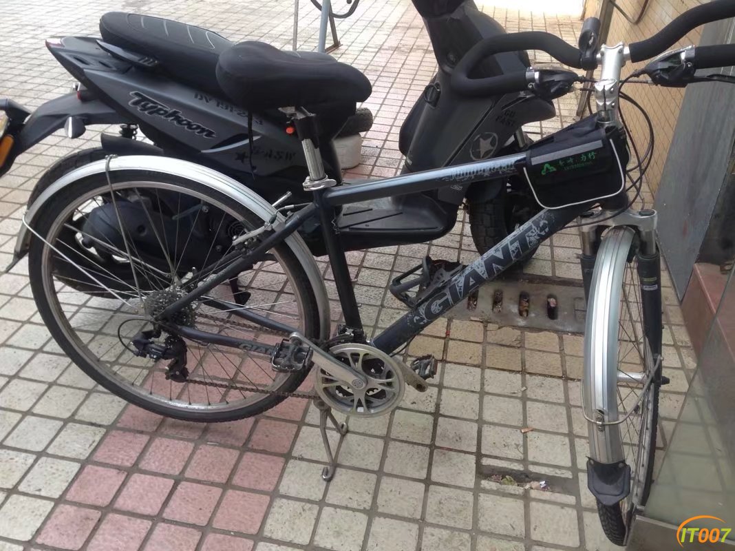 698出个捷安特帝柏3300旅行车24速旅行代步买菜都行