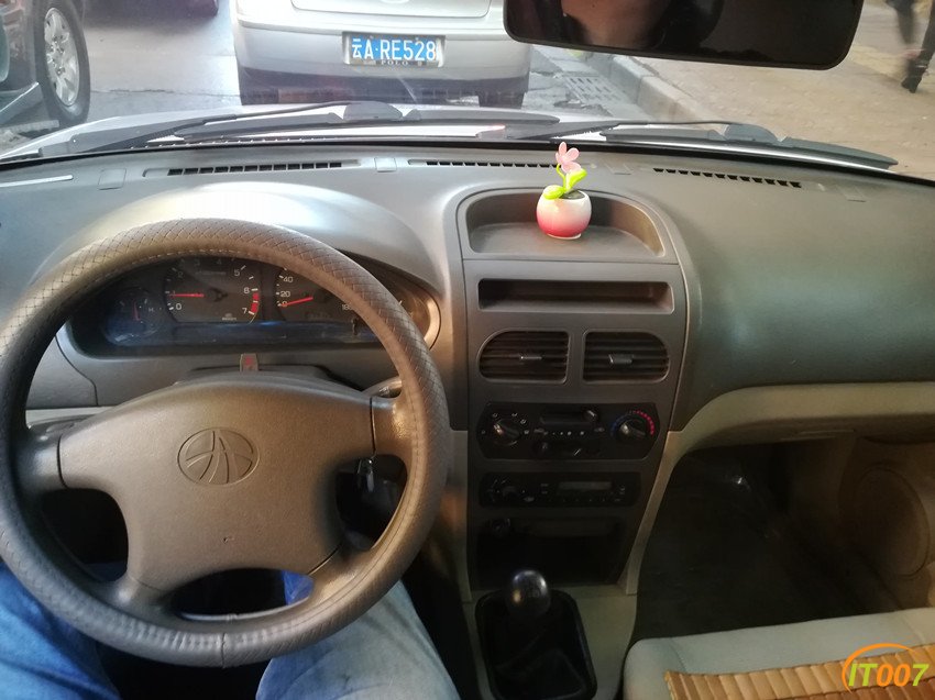仪表台.jpg