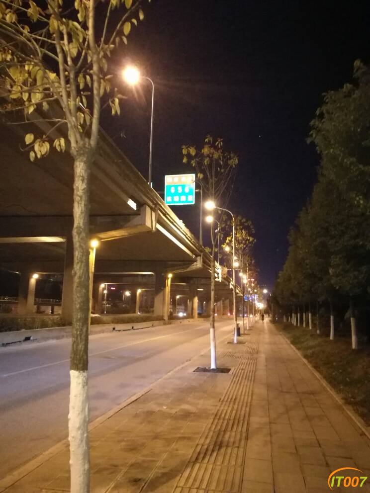 023100g006okyvzp76xx81.jpg