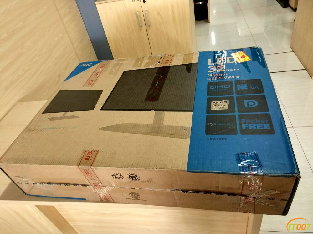 204208kfqnu9dvd52q2999.jpg