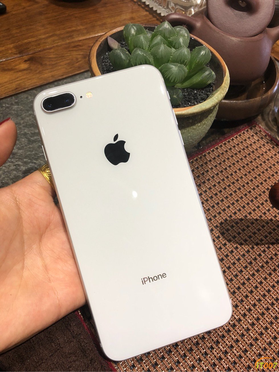 8p 64g银色