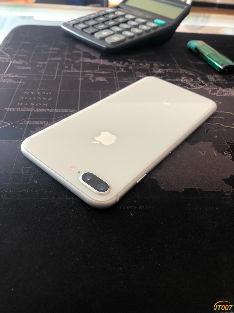 iphone8p白色国行64g99新2月份的保