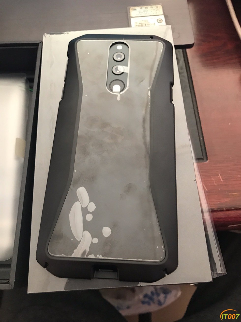 103830j5pkl5535y8ss55h.jpg