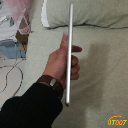 172804r8qgyq9l9ay23m33.jpg