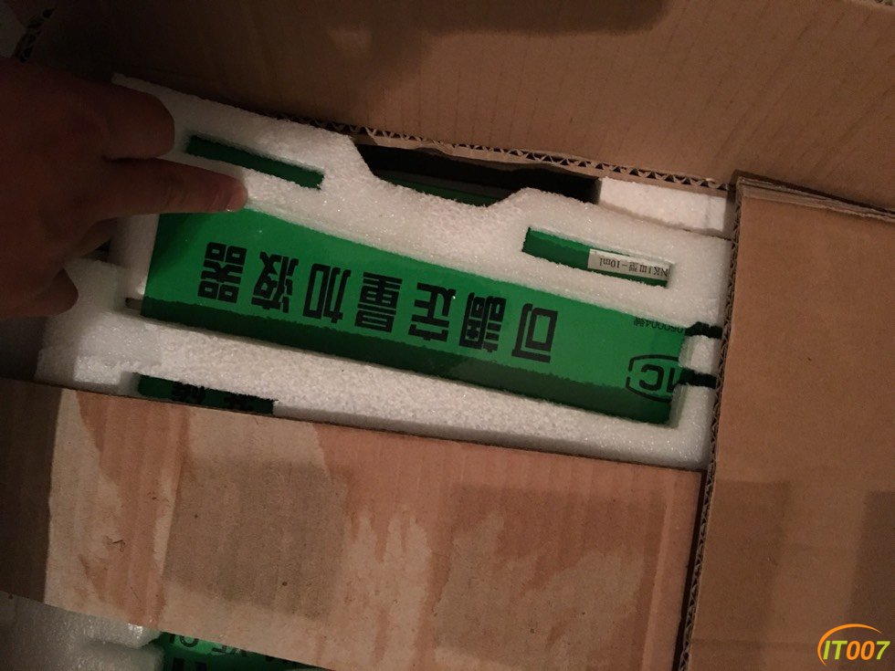 222935zy40fpsdmpymgr9u.jpg
