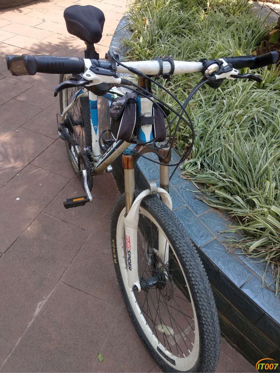 汽车交通598出个24速油碟的山地自行车欧拜克