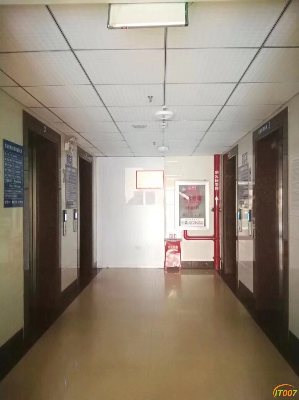 162021d8819qq28621nmfy.jpg