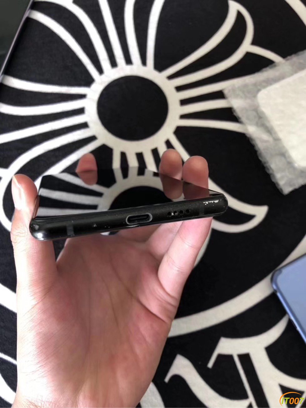 小米mix 2s 镜面后盖 前置摄像头在屏幕底部 有个性 6 64g 1380出