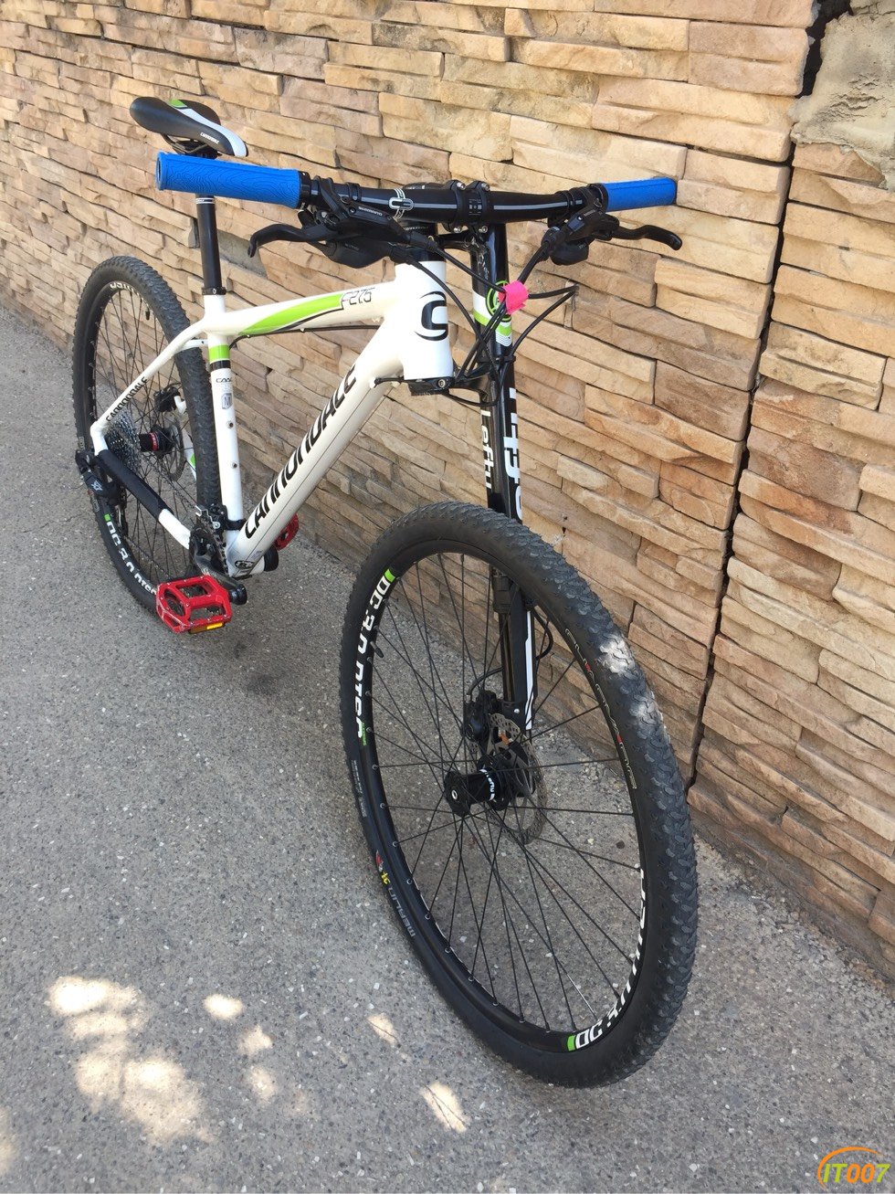 5998出台原价12888元的左撇子275山地车独特好骑