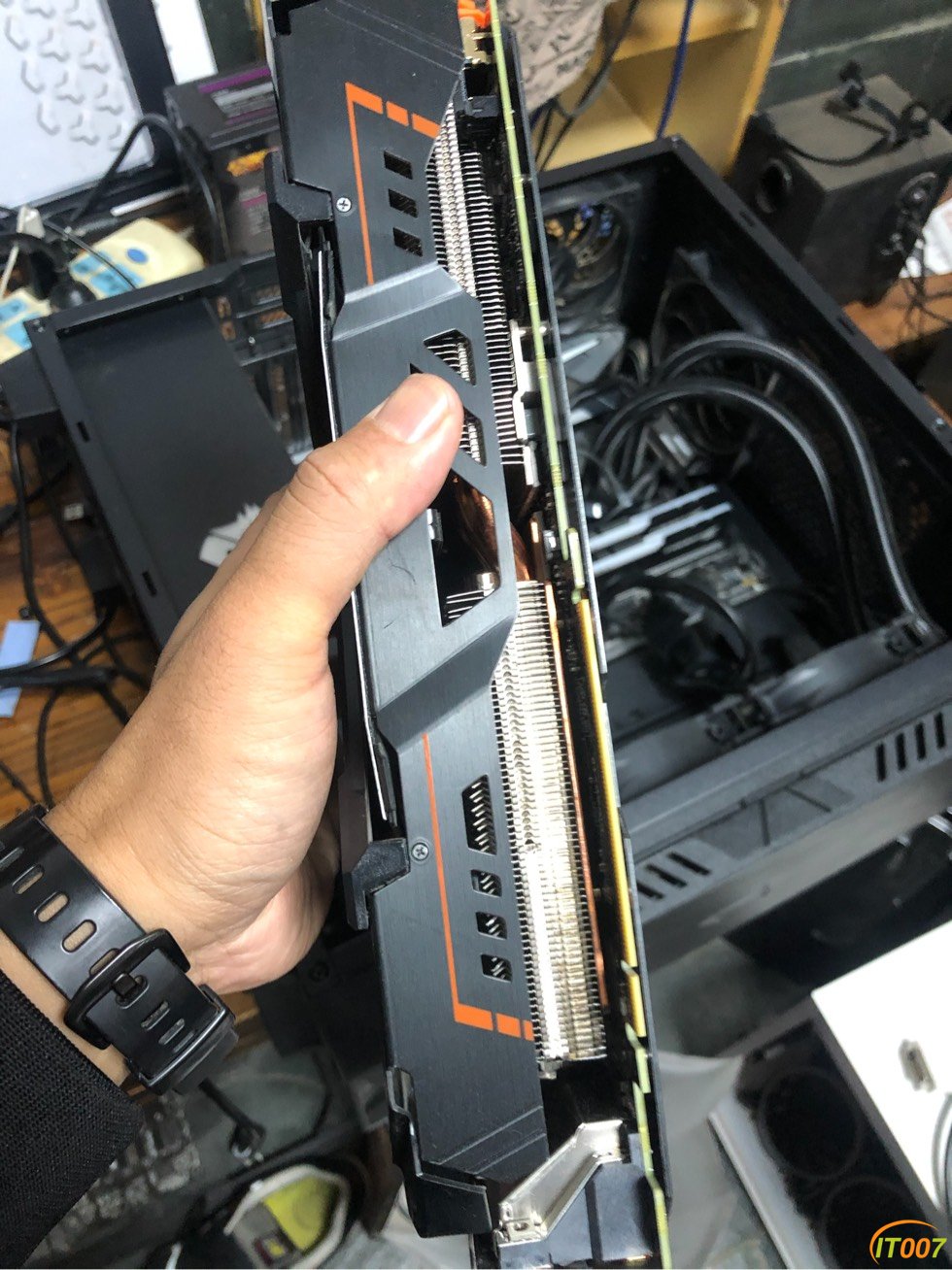技嘉大雕1080ti