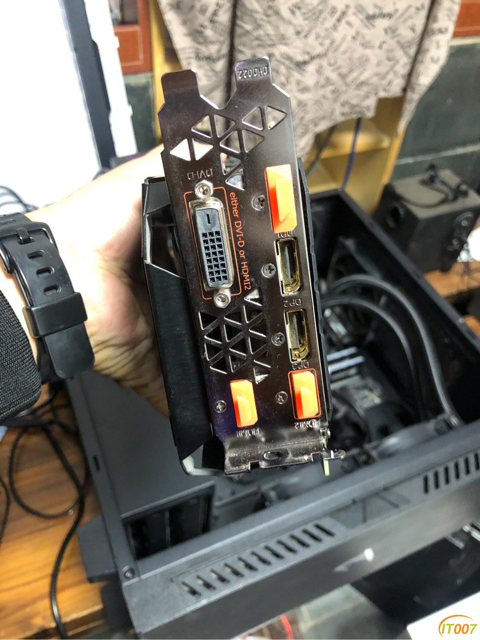 技嘉大雕1080ti