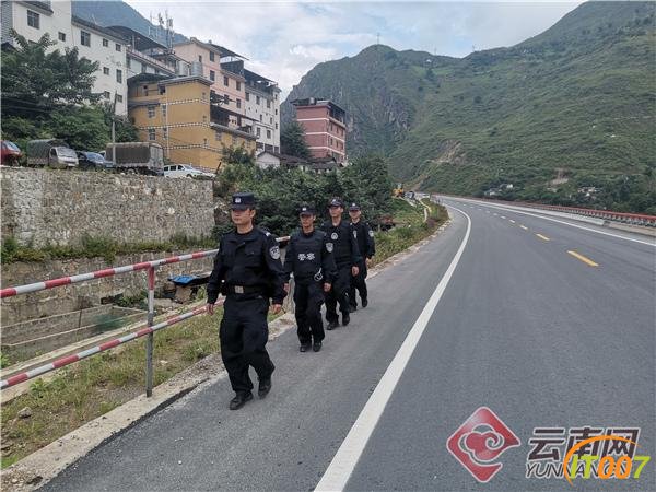 新中国成立70周年这一天 他们在坚守-1.jpg