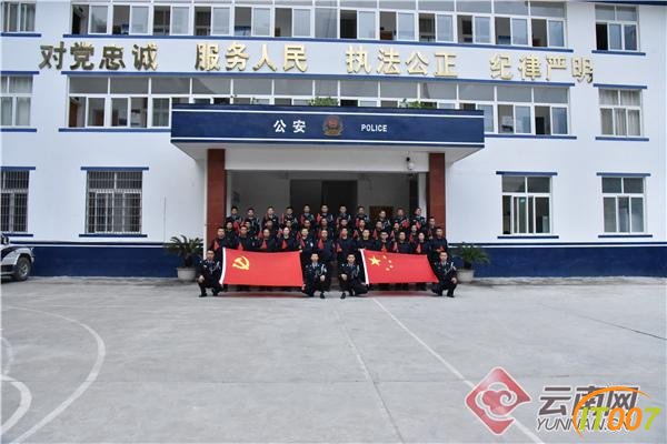 新中国成立70周年这一天 他们在坚守-5.jpg