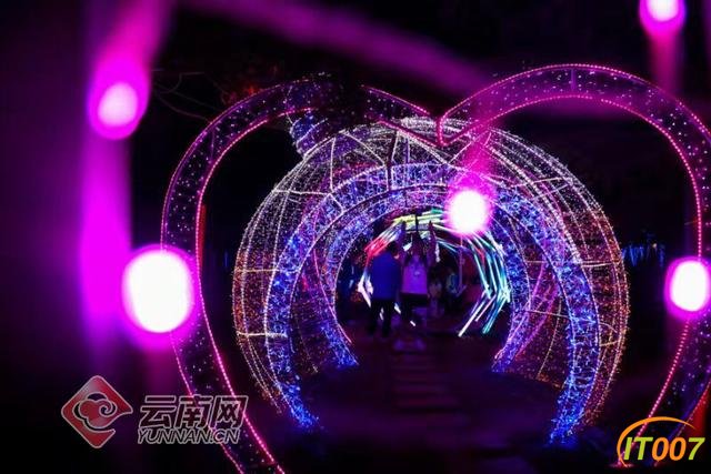 昆明大观公园推国庆主题夜游 好看好吃好玩等你来-3.jpg