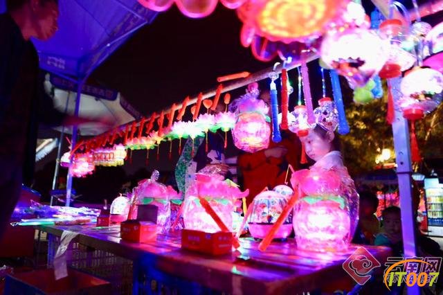 昆明大观公园推国庆主题夜游 好看好吃好玩等你来-7.jpg