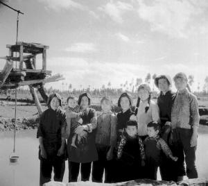 昆明人生活变迁70年图记之一：衣被群生-5.jpg