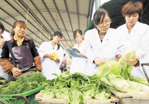 昆明人生活变迁70年图记之二：食为民天-6.jpg