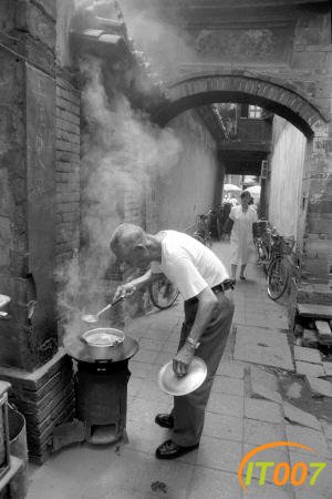 昆明人生活变迁70年图记之二：食为民天-9.jpg