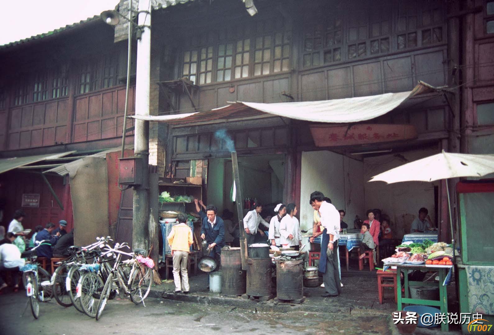 1987年的昆明，罕见街拍老照片，属于昆明人的日常生活记忆-6.jpg
