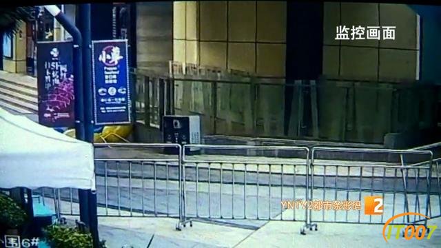 女子：肚子实在太疼！内急！遇保安强行拉手：“真不好意思，不能让你进去！”-8.jpg