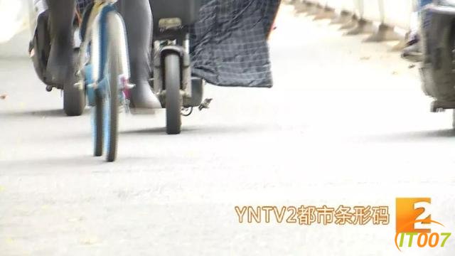爆胎路遇“热心人”可提供换轮胎服务？原是兜售劣质轮胎新骗局，小心被骗-2.jpg