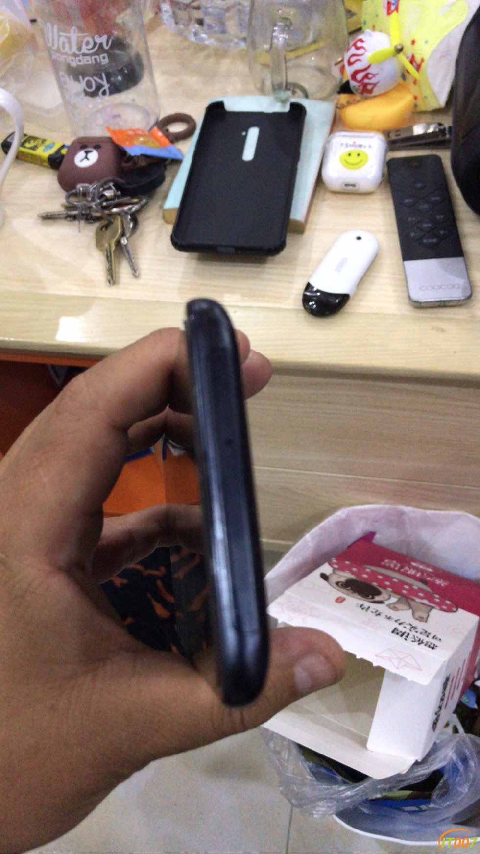095819gs5zqzq6n00a8058.jpg