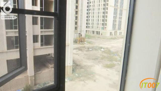 非住不可，已经没有地方住了！烂尾楼的“硬核”住户们无视搬离告知书，这其中带着多少无奈和心酸-6.jpg