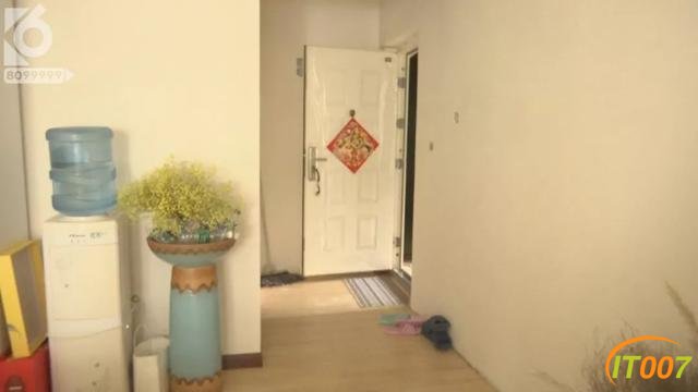 非住不可，已经没有地方住了！烂尾楼的“硬核”住户们无视搬离告知书，这其中带着多少无奈和心酸-26.jpg