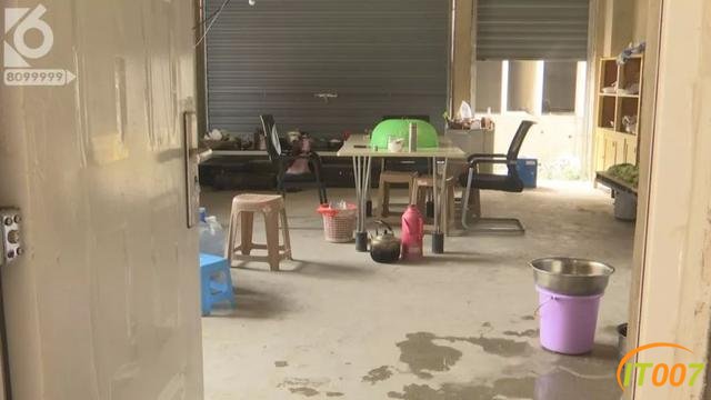 非住不可，已经没有地方住了！烂尾楼的“硬核”住户们无视搬离告知书，这其中带着多少无奈和心酸-33.jpg