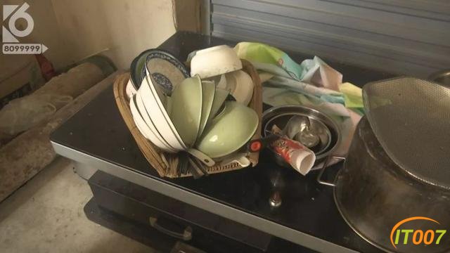 非住不可，已经没有地方住了！烂尾楼的“硬核”住户们无视搬离告知书，这其中带着多少无奈和心酸-35.jpg