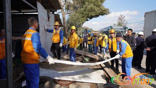路地联动 沪昆铁路昆明大板桥附近违章建筑被拆除-2.jpg