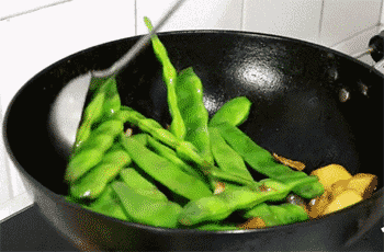 昆明发生多起疑似食物中毒事件！官方提醒：这种菜一定要谨慎食用…-3.jpg