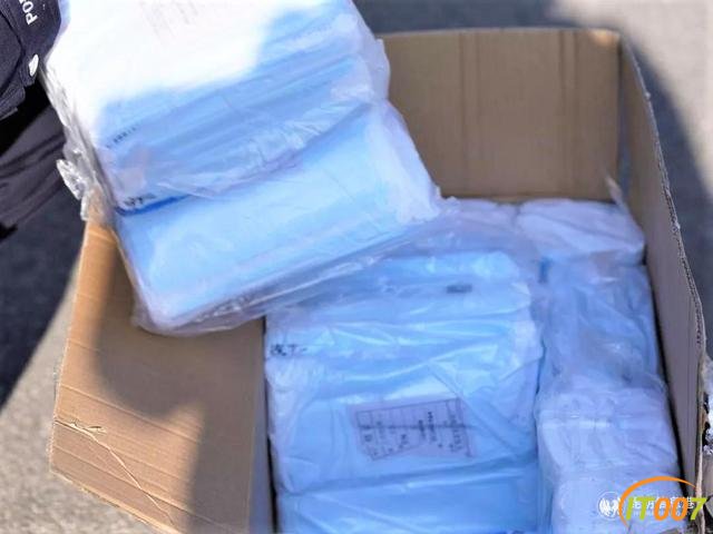暖心！晋宁小伙无偿赠送2400个口罩给晋宁公安-1.jpg