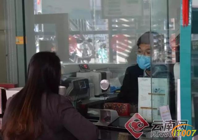 「部分返岗第一天」昆明市中心写字楼复工企业较少，餐厅停业较多-9.jpg