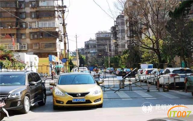 记者回访：白马小区“不设防”状况有改观-3.jpg