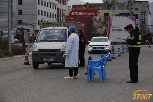 老骥伏枥 志在千里——那些坚守在抗疫一线的老民警们-3.jpg