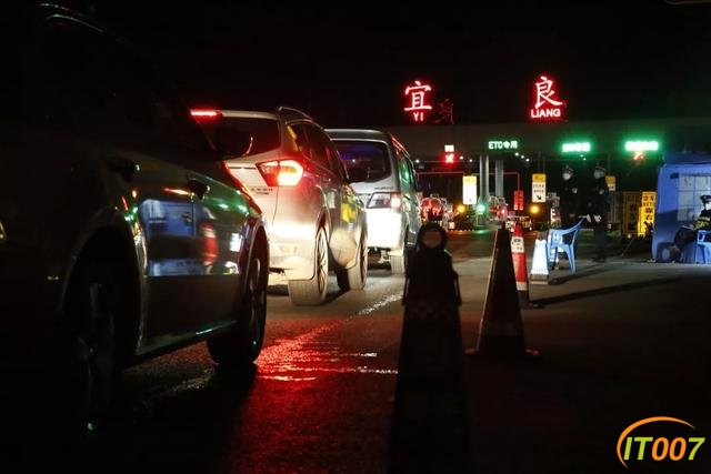 老骥伏枥 志在千里——那些坚守在抗疫一线的老民警们-11.jpg