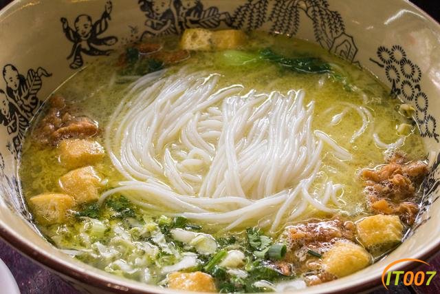 昆明2000多家烟火小店复工，火锅开外卖日均200单-1.jpg