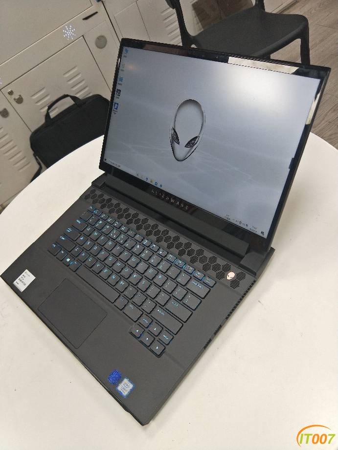 外星人新款m15r2i7九代gtx1650箱说全