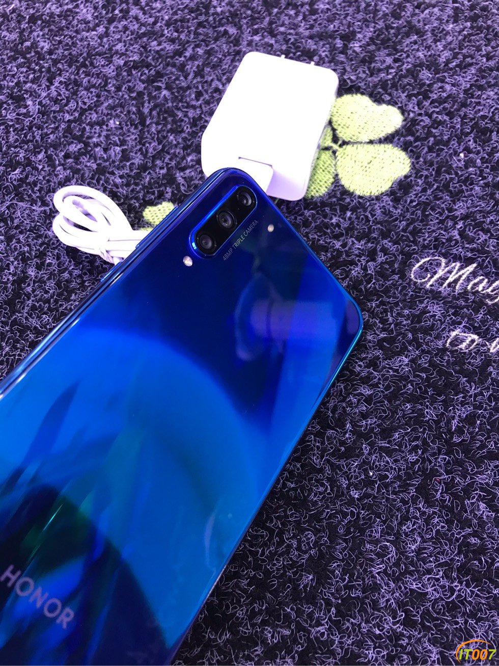 手机通讯800华为荣耀20青春版464g全网通蓝水翡翠